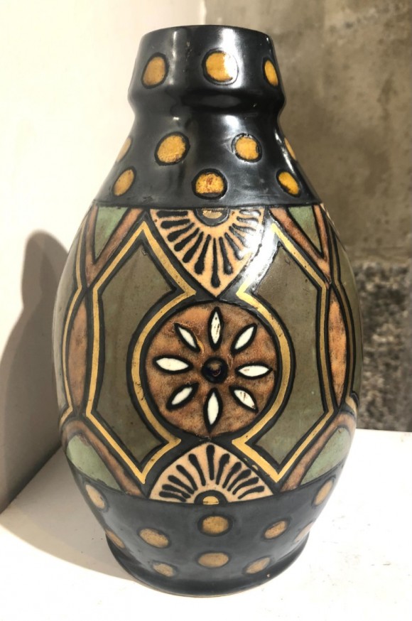 Vase odetta à réhauts dorés