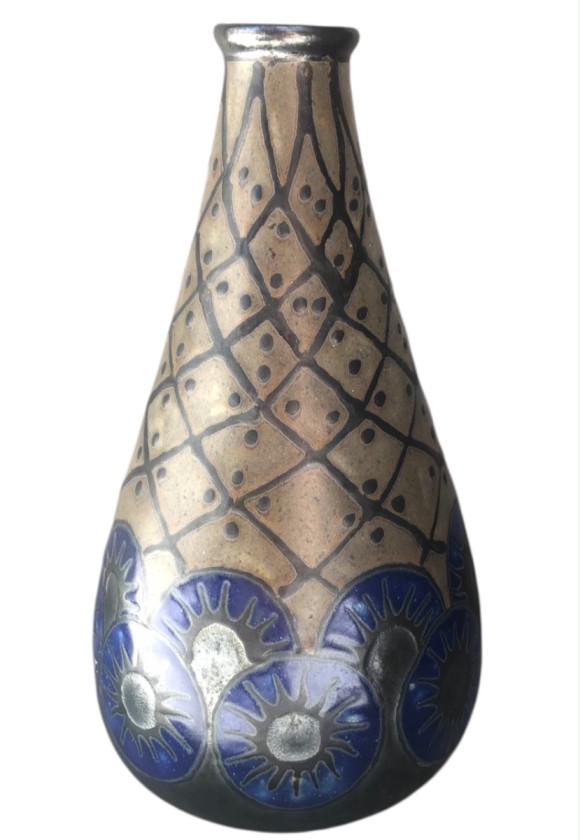 Vase Odetta à décors de coquillages stylisés