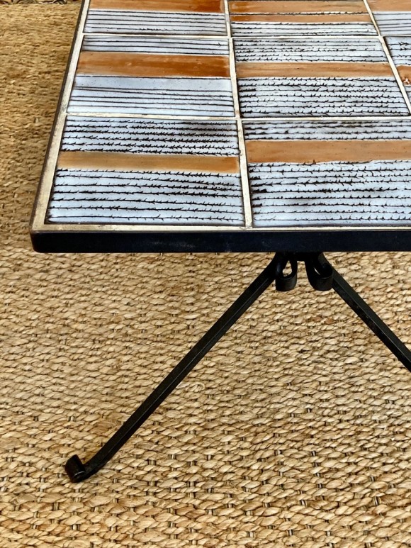 Table basse en c&eacute;ramique et fer forg&eacute; 
