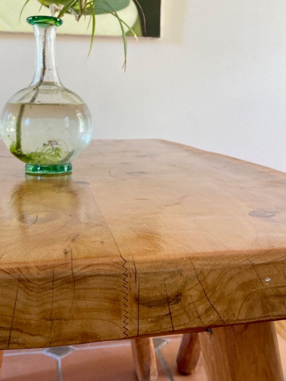 Ensemble table et bancs brutalistes 
