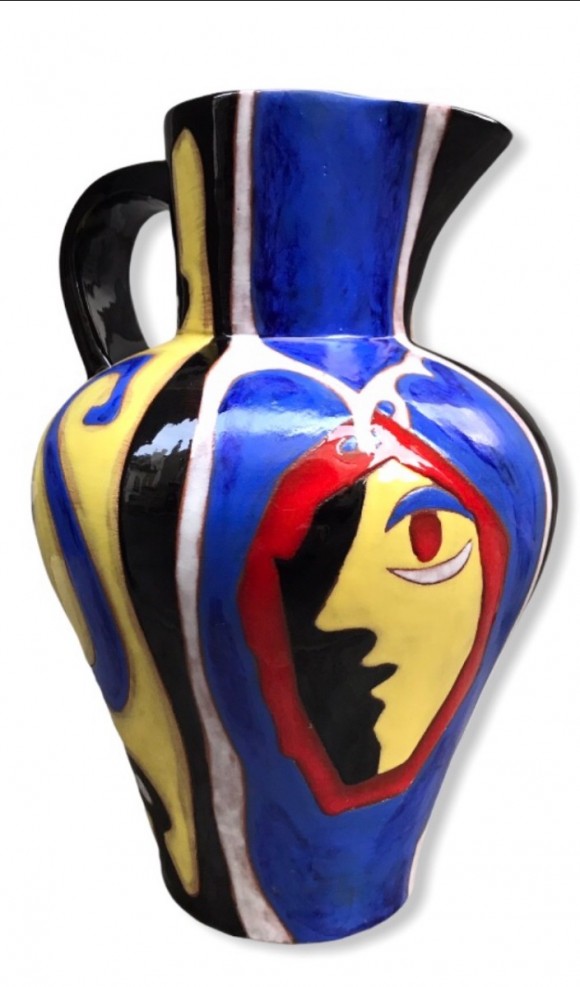 Vase à motif de visage 